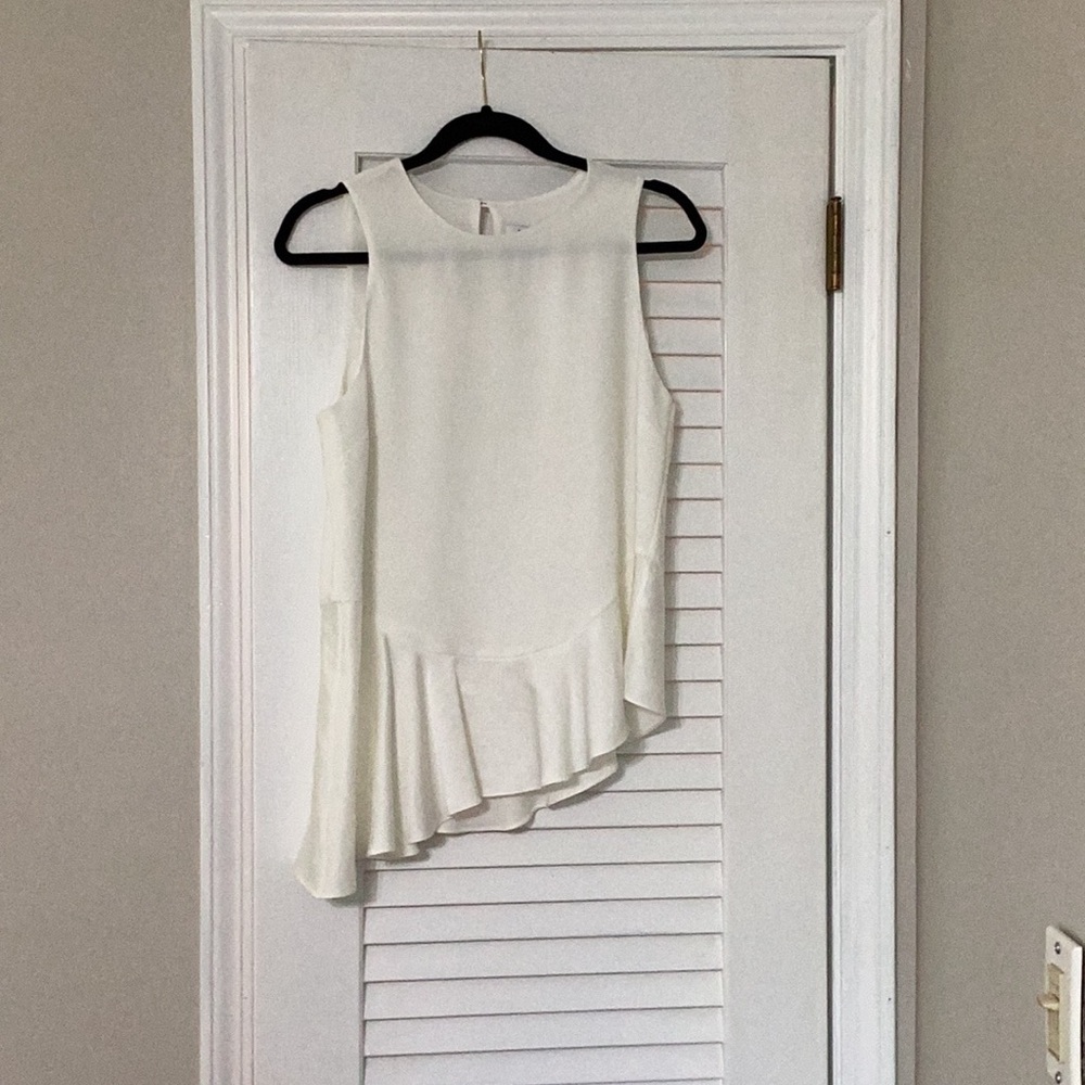 Women’s asymmetrical top